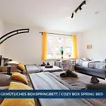 Rtr - Fuer Bis Zu 8 Personen - Voll Ausgestattet - Zentral Limbecker Platz - Messe - Uniklinikum - Smart Tv - Modern Essen