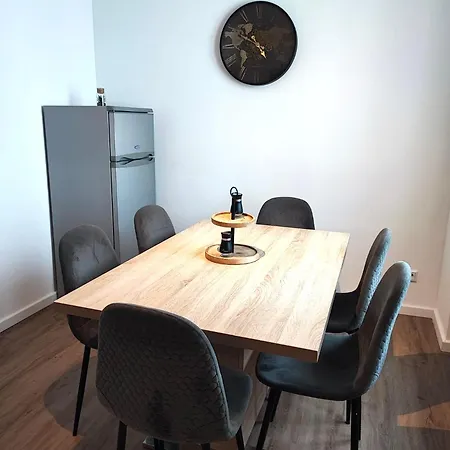 Apartment Rtr - Fuer Bis Zu 8 Personen - Voll Ausgestattet - Zentral Limbecker Platz - Messe - Uniklinikum - Smart Tv - Parken - Modern Essen