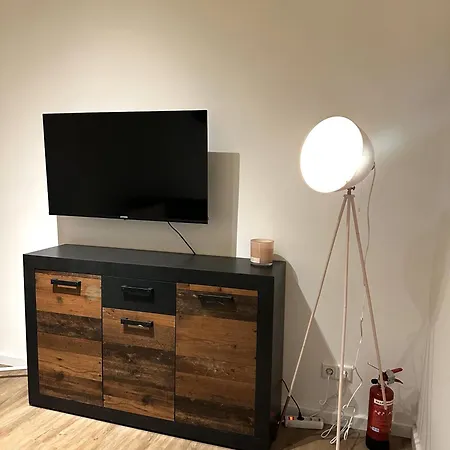 Apartment Rtr - Fuer Bis Zu 8 Personen - Voll Ausgestattet - Zentral Limbecker Platz - Messe - Uniklinikum - Smart Tv - Parken - Modern