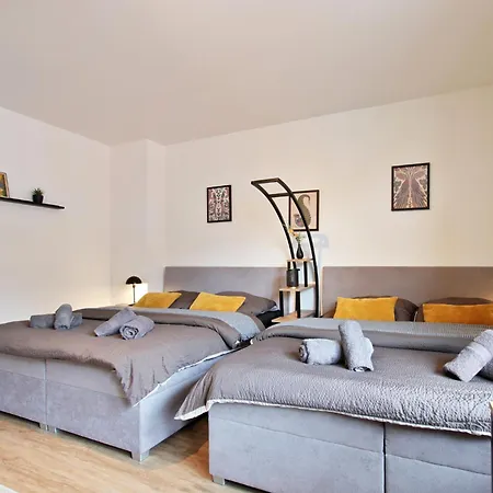 アパート Rtr - Fuer Bis Zu 8 Personen - Voll Ausgestattet - Zentral Limbecker Platz - Messe - Uniklinikum - Smart Tv - Modern *